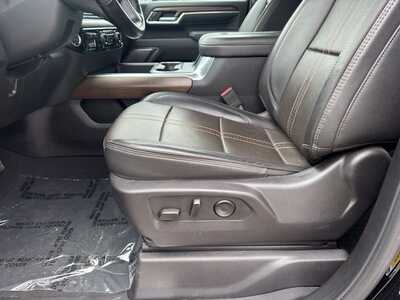 2025 Chevrolet 3500 Crew Cab, $69049. Photo 5