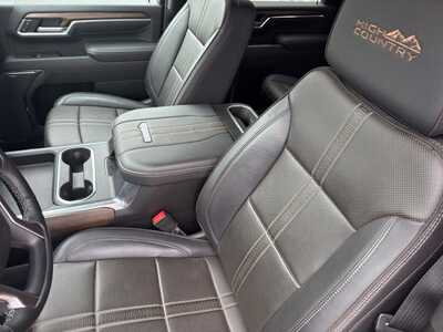 2025 Chevrolet 3500 Crew Cab, $69049. Photo 6