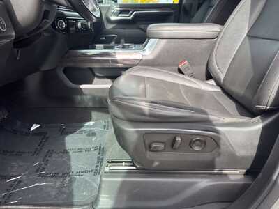 2024 Chevrolet 3500 Crew Cab, $59349. Photo 5