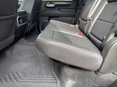 2024 Chevrolet 3500 Crew Cab, $59349. Photo 7
