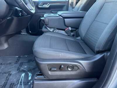 2024 Chevrolet 1500 Crew Cab, $33949. Photo 5