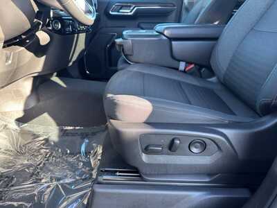 2023 Chevrolet 1500 Crew Cab, $37749. Photo 5