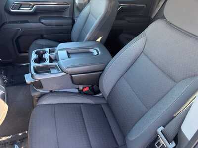 2023 Chevrolet 1500 Crew Cab, $37749. Photo 6