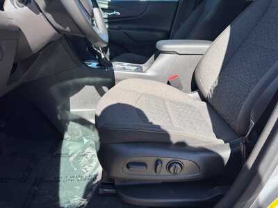 2024 Chevrolet Equinox, $21649. Photo 5