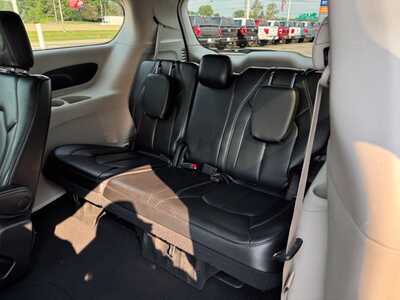 2023 Chrysler Pacifica, $17849. Photo 11
