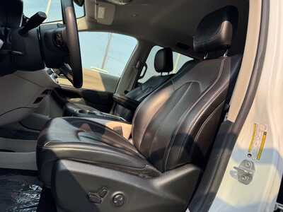 2023 Chrysler Pacifica, $17849. Photo 5