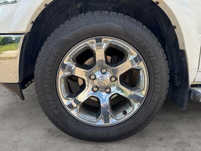 2017 RAM 1500 Crew Cab, $21949. Photo 9