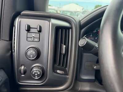 2015 Chevrolet 1500 Crew Cab, $18449. Photo 12