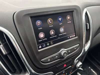 2020 Chevrolet Equinox, $18949. Photo 2