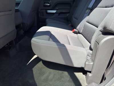 2017 Chevrolet 1500 Crew Cab, $18449. Photo 7