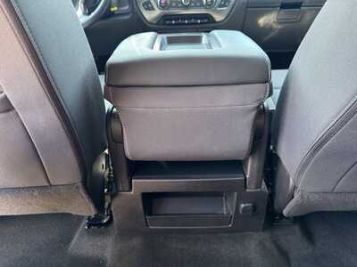 2017 Chevrolet 1500 Crew Cab, $18449. Photo 9
