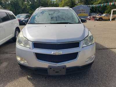 2010 Chevrolet Traverse, $3500. Photo 2