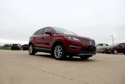 2015 Lincoln MKC, $15995. Photo 4