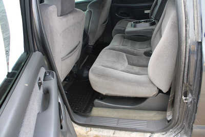 2003 GMC 2500 Crew Cab, $5995. Photo 9