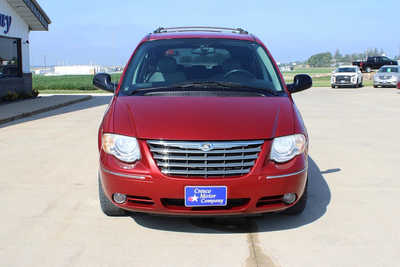 2005 Chrysler Town & Country, $6995. Photo 2