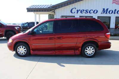 2005 Chrysler Town & Country, $6995. Photo 8