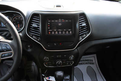 2020 Jeep Cherokee, $17995. Photo 12
