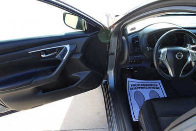 2017 Nissan Altima, $16995. Photo 10