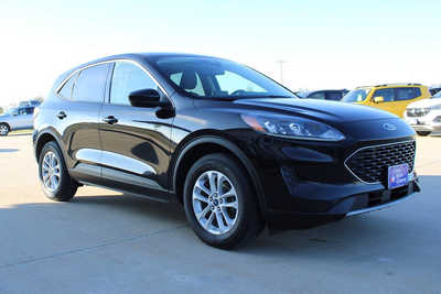 2020 Ford Escape, $17995. Photo 3