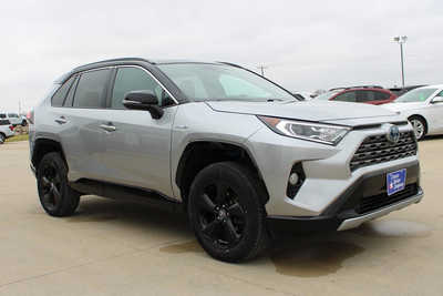 2020 Toyota RAV4, $29995. Photo 3