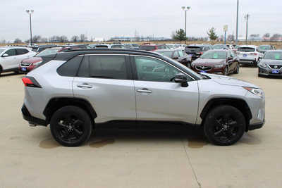2020 Toyota RAV4, $29995. Photo 4