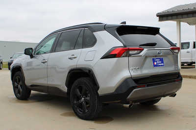 2020 Toyota RAV4, $29995. Photo 7