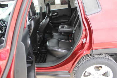 2021 Jeep Compass, $18995. Photo 10