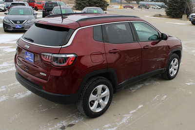 2021 Jeep Compass, $18995. Photo 5