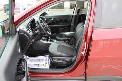 2021 Jeep Compass, $18995. Photo 9