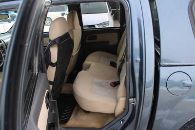 2006 Chevrolet Colorado Crew Cab, $3995. Photo 10