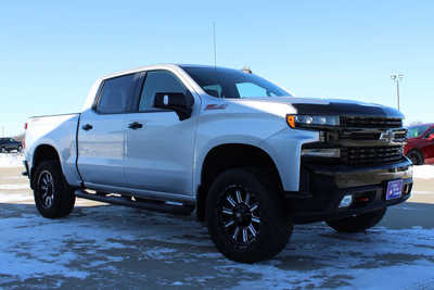 2020 Chevrolet 1500 Crew Cab, $34995. Photo 3