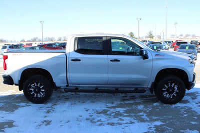 2020 Chevrolet 1500 Crew Cab, $34995. Photo 4