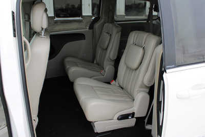 2013 Chrysler Town & Country, $3995. Photo 10