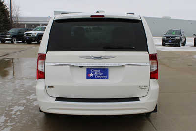 2013 Chrysler Town & Country, $3995. Photo 6