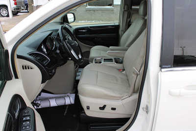 2013 Chrysler Town & Country, $3995. Photo 9