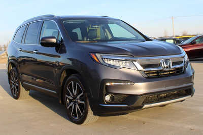 2020 Honda Pilot, $29995. Photo 3