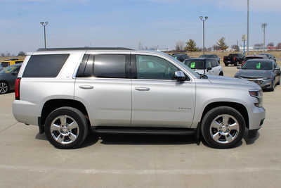 2016 Chevrolet Tahoe, $24995. Photo 4