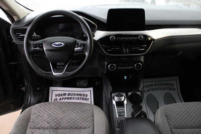 2020 Ford Escape, $19995. Photo 10