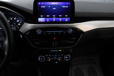 2020 Ford Escape, $19995. Photo 12