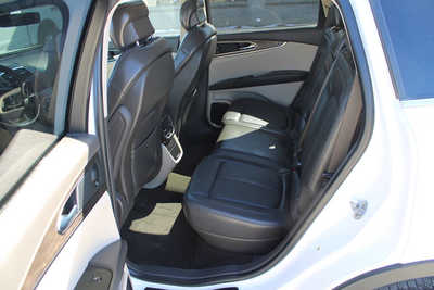2020 Lincoln Nautilus, $29995. Photo 10