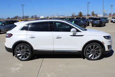 2020 Lincoln Nautilus, $29995. Photo 4