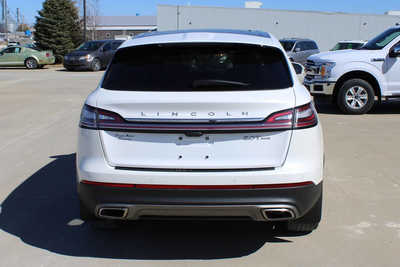 2020 Lincoln Nautilus, $29995. Photo 6