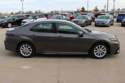 2022 Toyota Camry, $24995. Photo 4