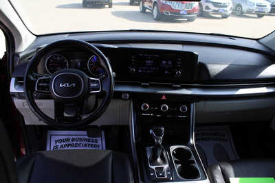 2022 Kia Carnival, $28995. Photo 12