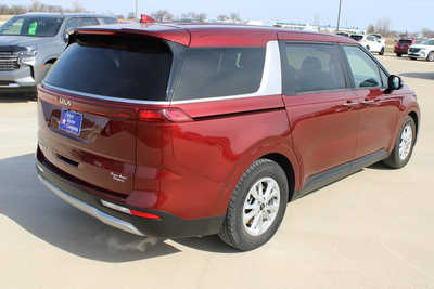 2022 Kia Carnival, $28995. Photo 5