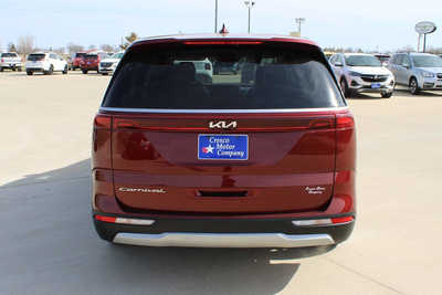 2022 Kia Carnival, $28995. Photo 6