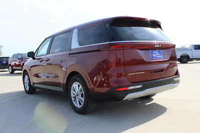 2022 Kia Carnival, $28995. Photo 7