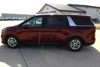 2022 Kia Carnival, $28995. Photo 8