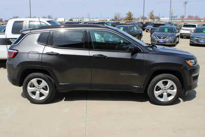 2018 Jeep Compass, $16995. Photo 4