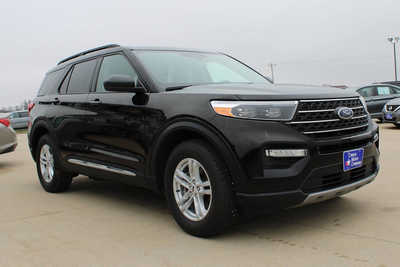 2023 Ford Explorer, $32995. Photo 3